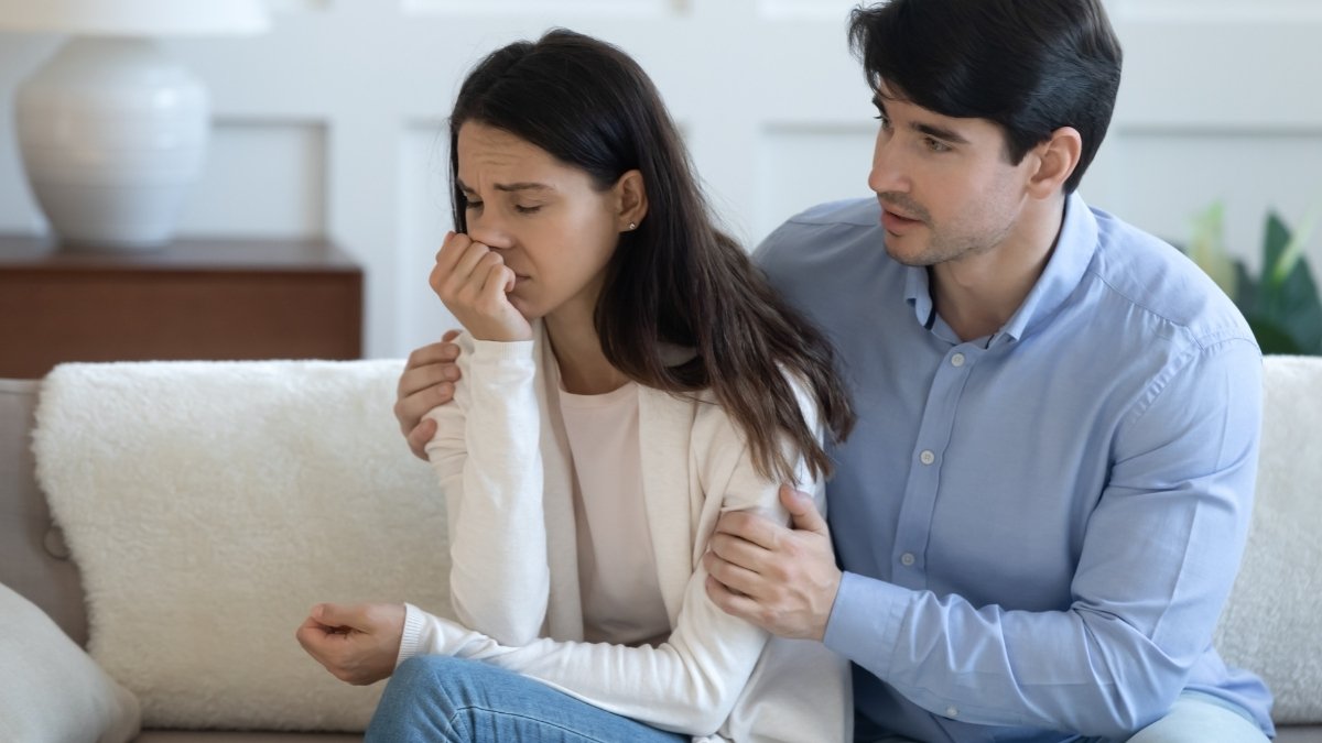 Dr. Sandeep Talwar consulting for female infertility assessment.